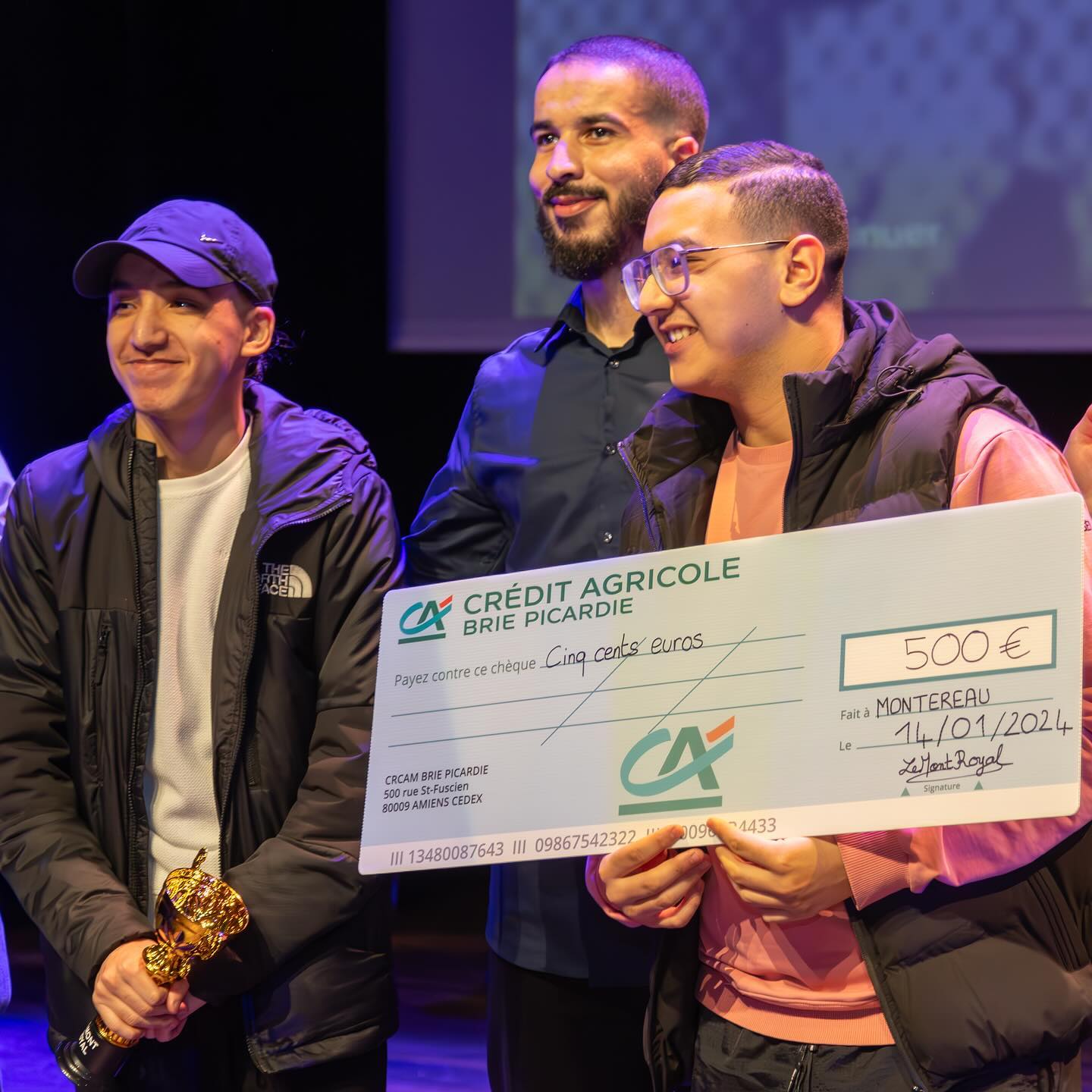 Remise de prix aux joueurs de la première édition