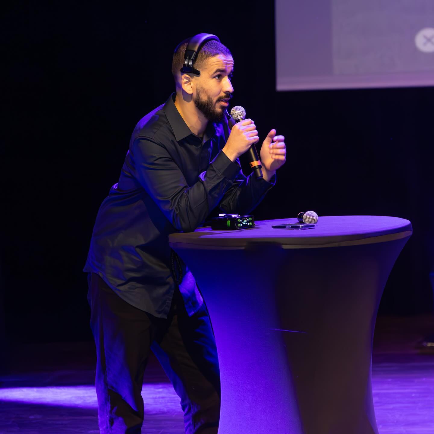 Présentation au micro lors du premier tournoi du Mont Royal